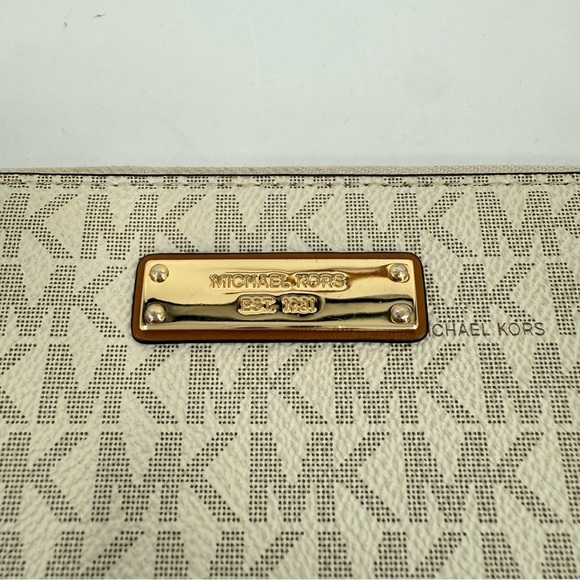 Michael Kors Jet Set Logo Continental Wristlet Wallet *missing wristlet handle - Picture 3 of 11